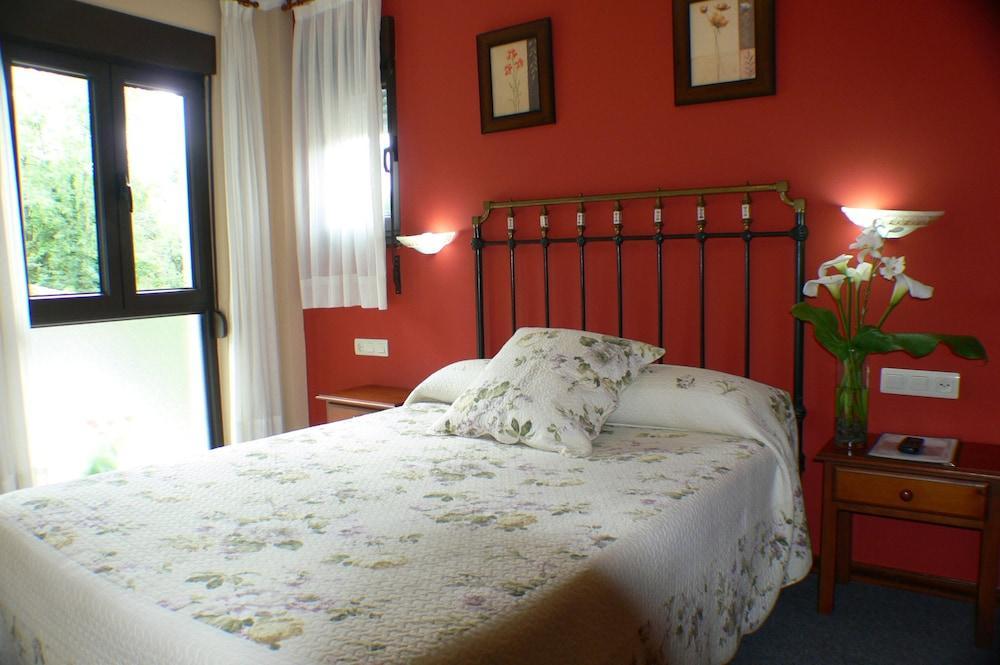 La Casona De Cardes Hotel Onís Buitenkant foto