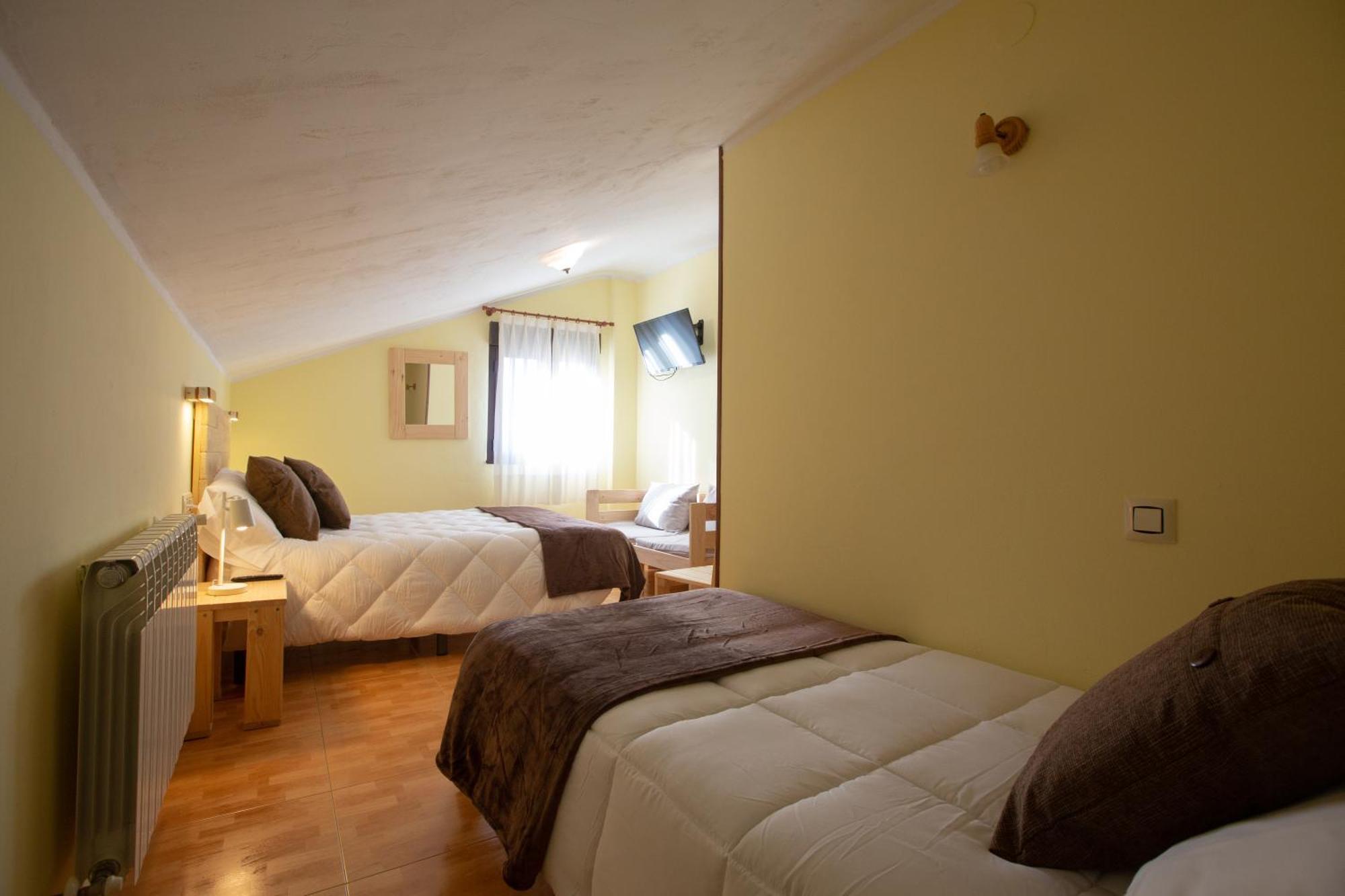 La Casona De Cardes Hotel Onís Buitenkant foto